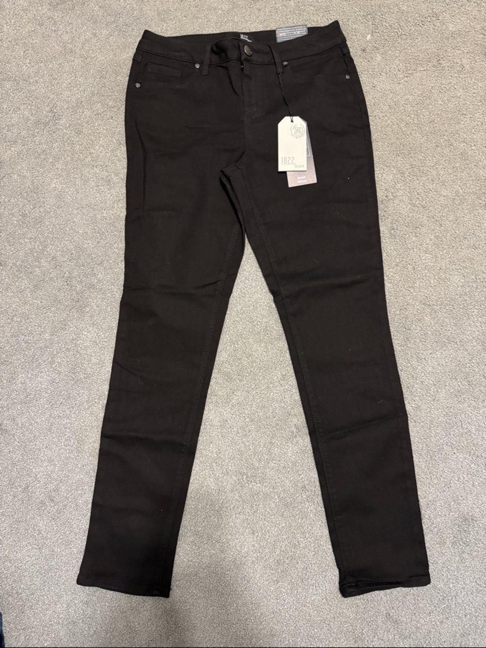 NWT 1822 Black Women’s Skinny Jeans